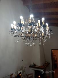 lampadario con gocce in cristallo