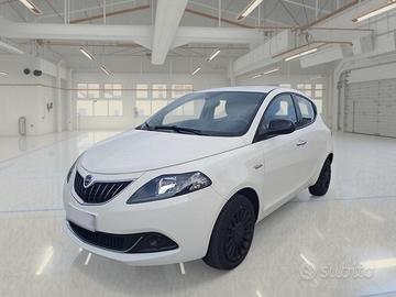 LANCIA YPSILON 1.0 FIREFLY 70 CV SES HYBRID SILVER
