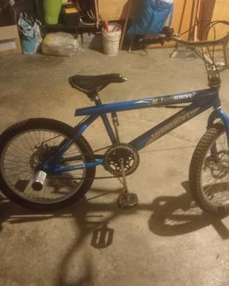 bicicletta bmx