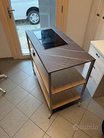 Piano ad induzione con carrello