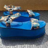 Sandali con zeppa PF16 blu cobalto 
