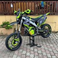 Grafiche personalizzate moto