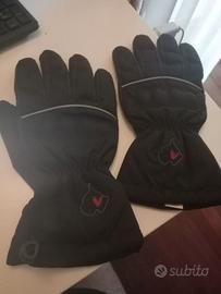 guanti per motociclista