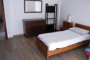 Via breglio ampio bilocale : 390 euro