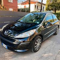 Peugeot 207 con soli 120.000km