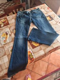 Jeans donna a zampa