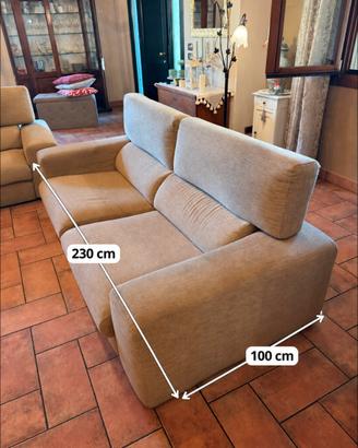 Divani con poggiatesta regolabile