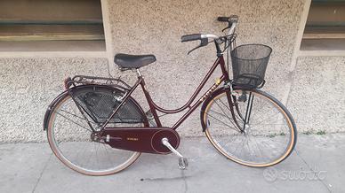 donna 26 VICINI con cestino pronta all'uso 