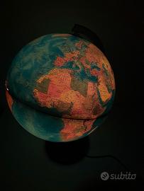 Mappamondo illuminabile (luce cambiabile)