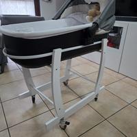 Base/supporto per culla neonato in legno con ruote