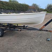 Barca con carrello non omologato 