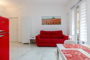 Bilocale con balcone in centro