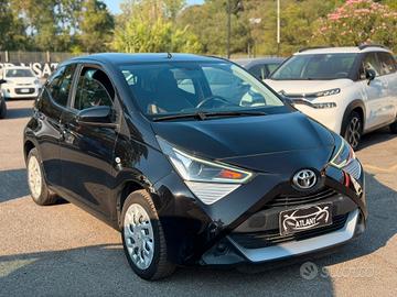 Toyota Aygo Connect 1.0 VVT-i 72 CV 5 porte x-clus