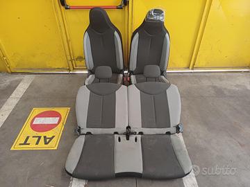 TAPPEZZERIA COMPLETA TOYOTA Aygo 3Â° Serie 71074YV