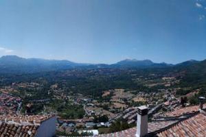 Casa su 3 piani ristrutturata ed arredata