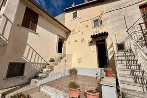Casa Indipendente L'Aquila [GRO688VRG]