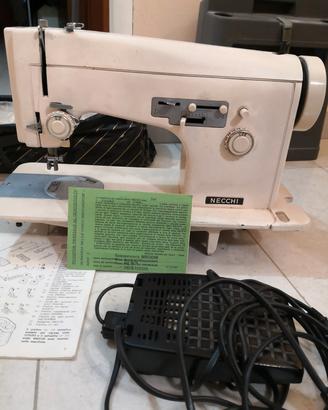 macchina da cucire vintage necchi
