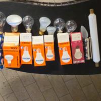 scatoloni di lampadine tipi diversi 