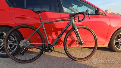 trek chekpoint alr5