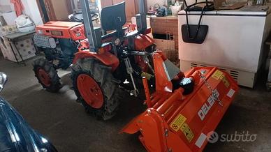 Trattorino Kubota b7000