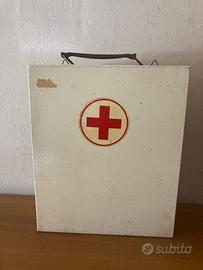 Cassetta pronto soccorso epoca  anni 70