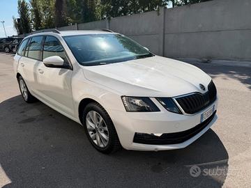 Skoda Octavia 1.6 TDI Executive 4x4