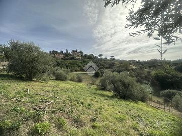 TER. RESIDENZIALE A CASTELNUOVO DI PORTO
