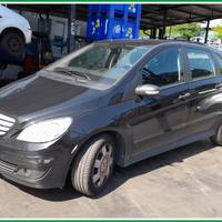Ricambi Usati MERCEDES Classe B W245 2006