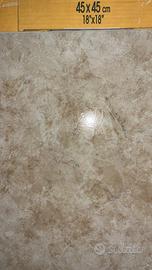 Pavimento in gress porcellanato luce beige