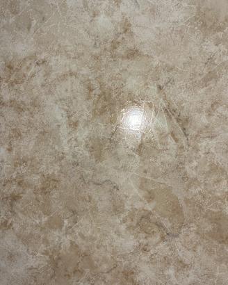 Pavimento in gress porcellanato luce beige