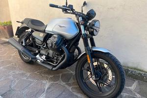 Moto Guzzi V7 IV - 2021