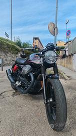 Moto Guzzi V7 special edition