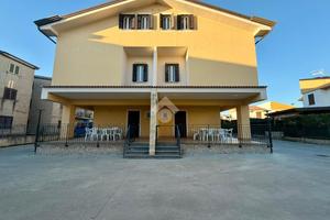 QUADRIFAMILIARE A SANTA MARIA DEL CEDRO