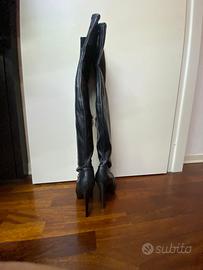 Stivali in pelle nera Guess sopra il ginocchio 40