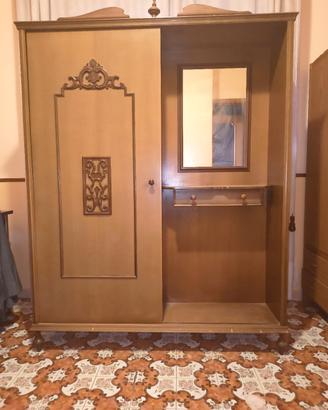 Armadio appendiabiti vintage in legno