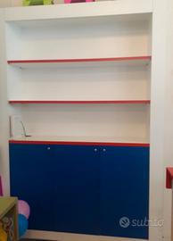 Mobile libreria, con ante inferiori