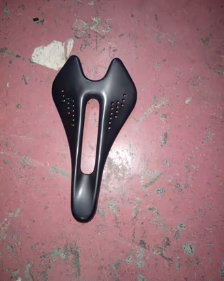 sella full carbon peso 67 grammi