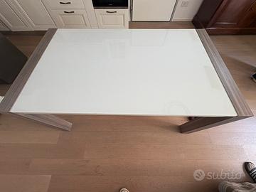 Tavolo allungabile in vetro temperato fino a 240cm