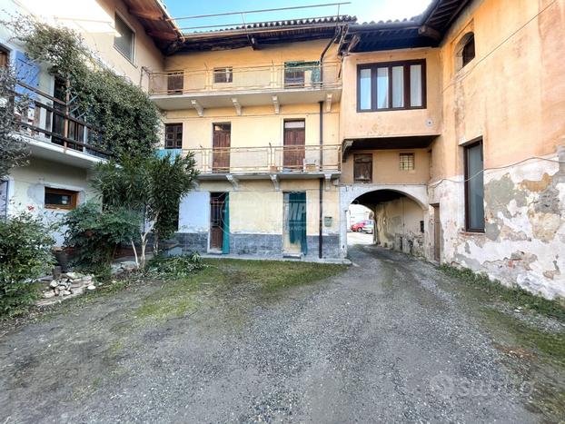 Casa Colonica a Pavone Canavese 7 locali