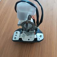 Attuatore per la serratura