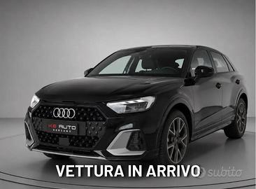 Audi A1 30 1.0 tfsi Identity Contrast 116cv s tron