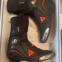 Dainese Axial D1