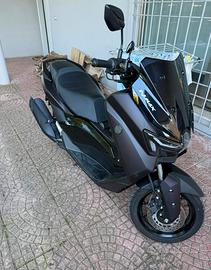 NMAX 125 TECH MAX