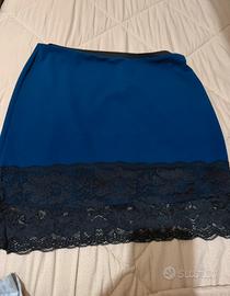 Gonna blu con inserto in pizzo nero