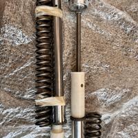 Nr.1 kit nuovo cartucce forcella anteriore tmax530