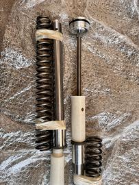 Nr.1 kit nuovo cartucce forcella anteriore tmax530