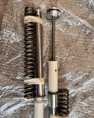 Nr.1 kit nuovo cartucce forcella anteriore tmax530