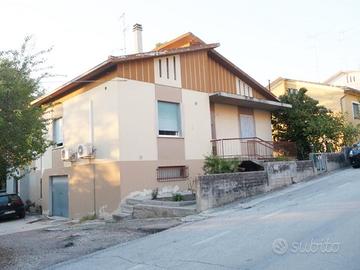 Casa singola con giardino, San Costanzo. m/1486