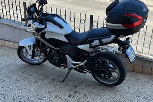 Honda NC750X 2018 Manuale