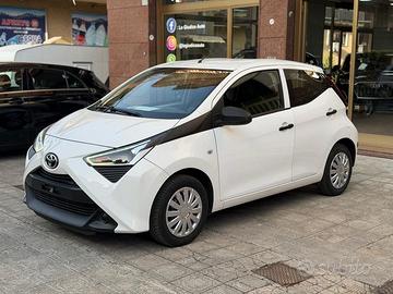 Toyota Aygo 1.0 VVT-i x-clusiv